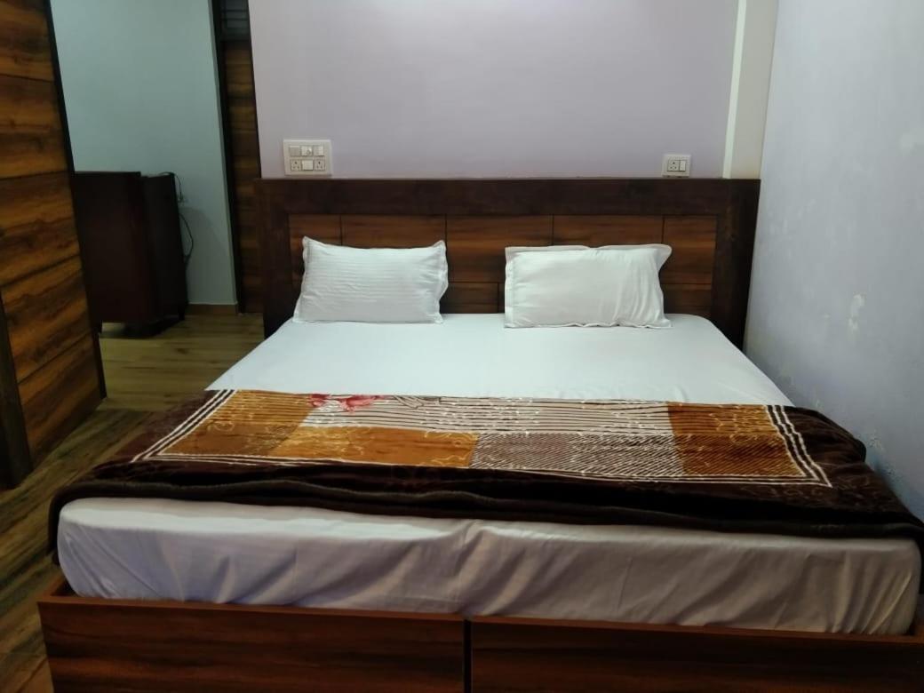 Crescent Moon Homestay Rishīkesh Cameră foto